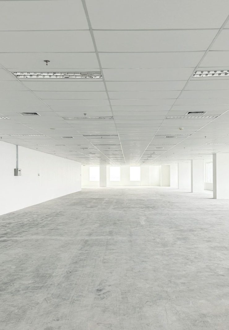 Area bare condition Plaza Oleos, ruang yang siap disewa dengan desain fleksibel untuk berbagai kebutuhan bisnis